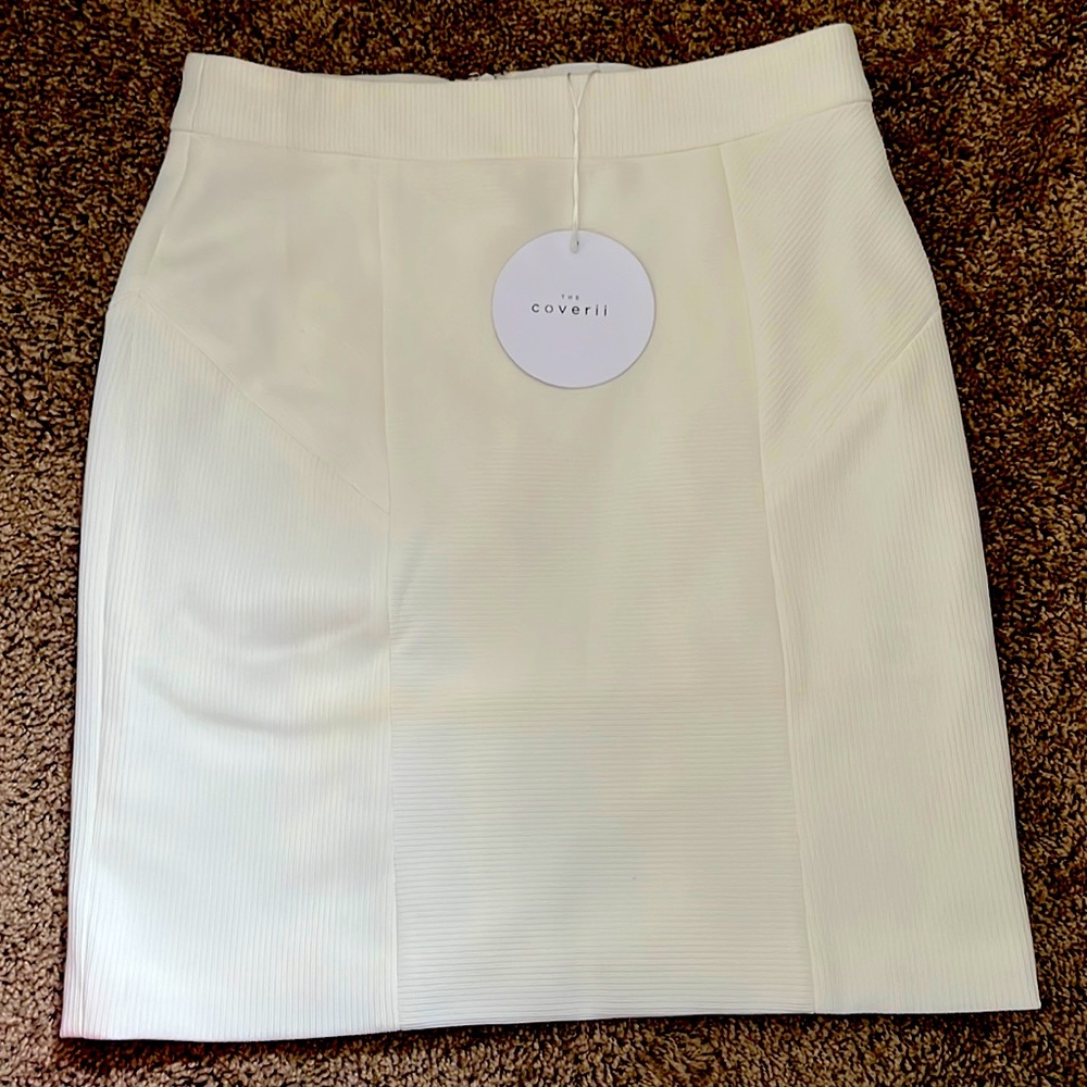 Ivory short skirt